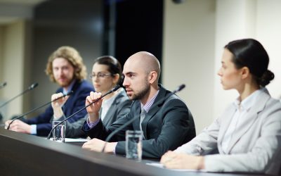 Regulaciones Gubernamentales y CX: Los Desafíos de la Política y su Impacto en la Experiencia del Cliente