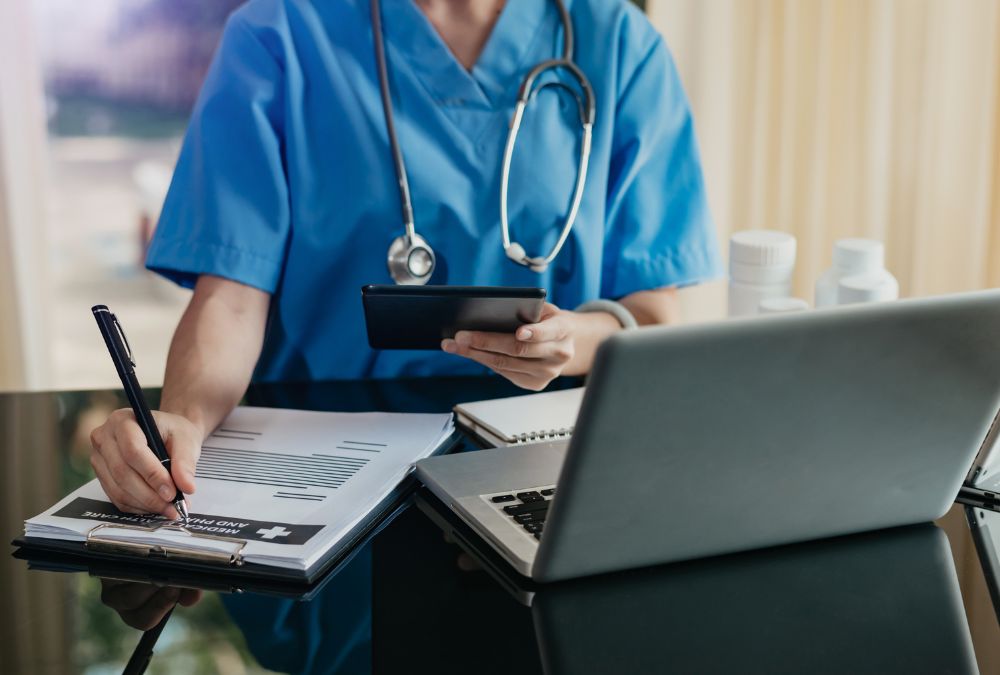 Mejoras en la experiencia del cliente en servicios de salud con IA
